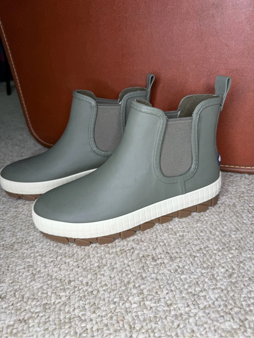 Sperry rubber rain boots